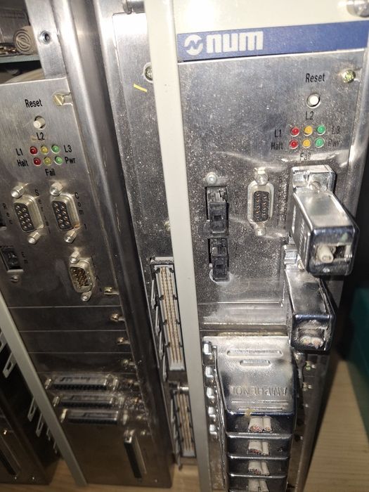 Control numeric NUM pentru CNC