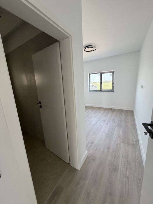 Casă modernă, finisată complet – gata pentru mutare