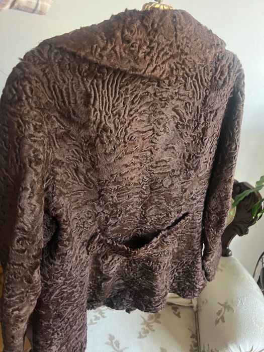 Естествен астраган дамско палто цвят кафе