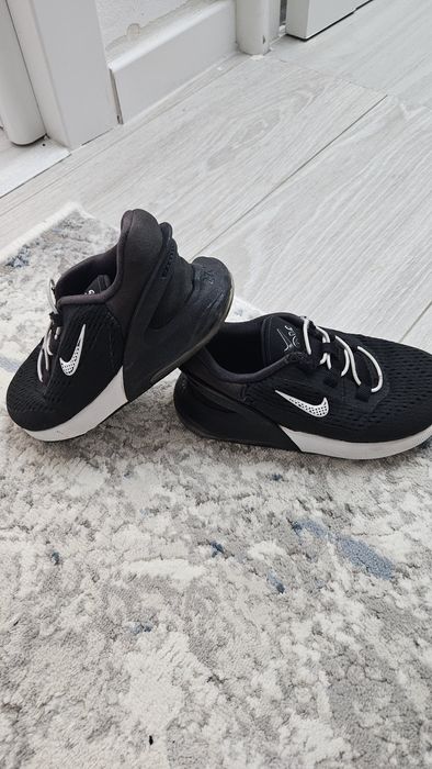 Vand 2 perechi adidasi Nike