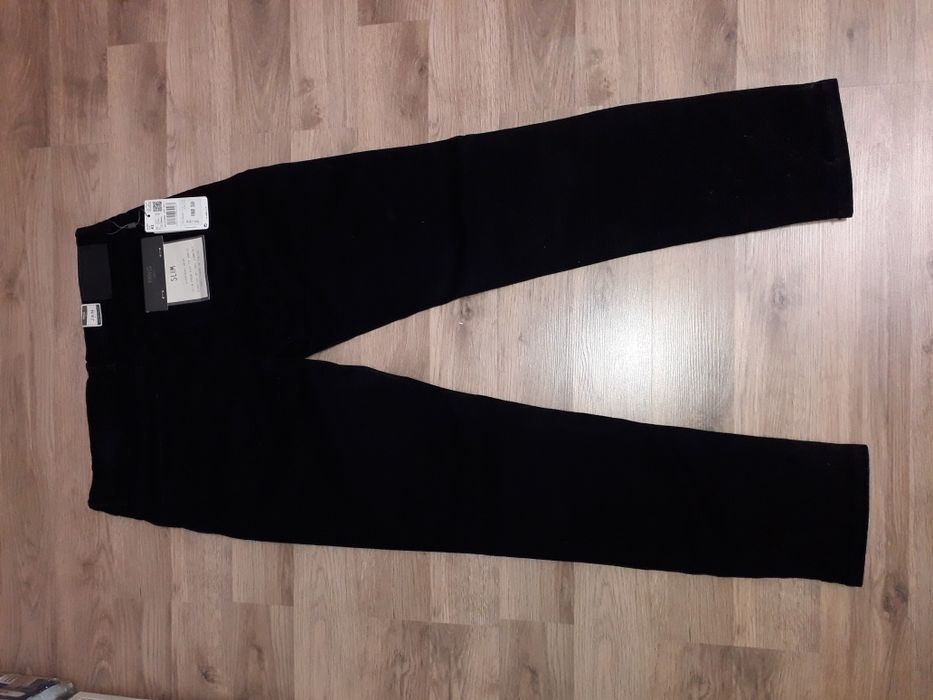 Джинсы черный новый