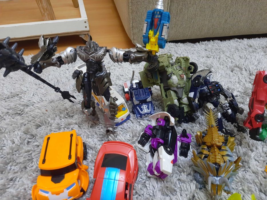 Jucari transformers bakugan