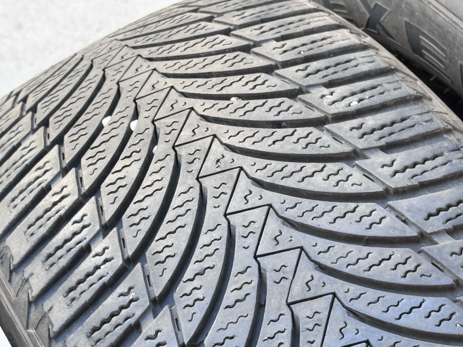 205/55/R16 Nexen Winguard 4бр зимни dot2121