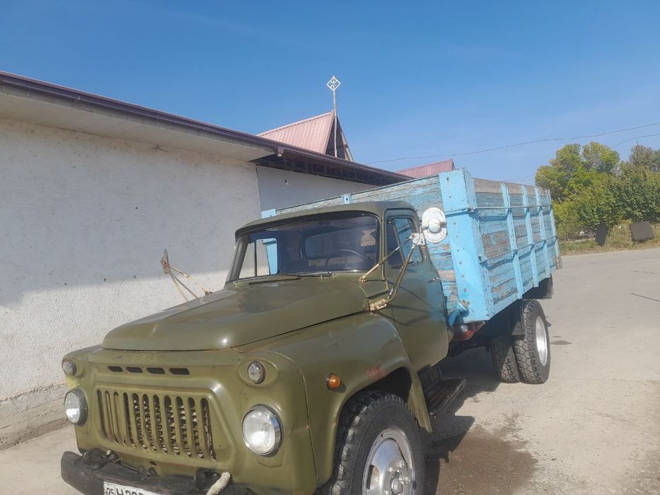 Gaz 53 sotiladi urta xolatda