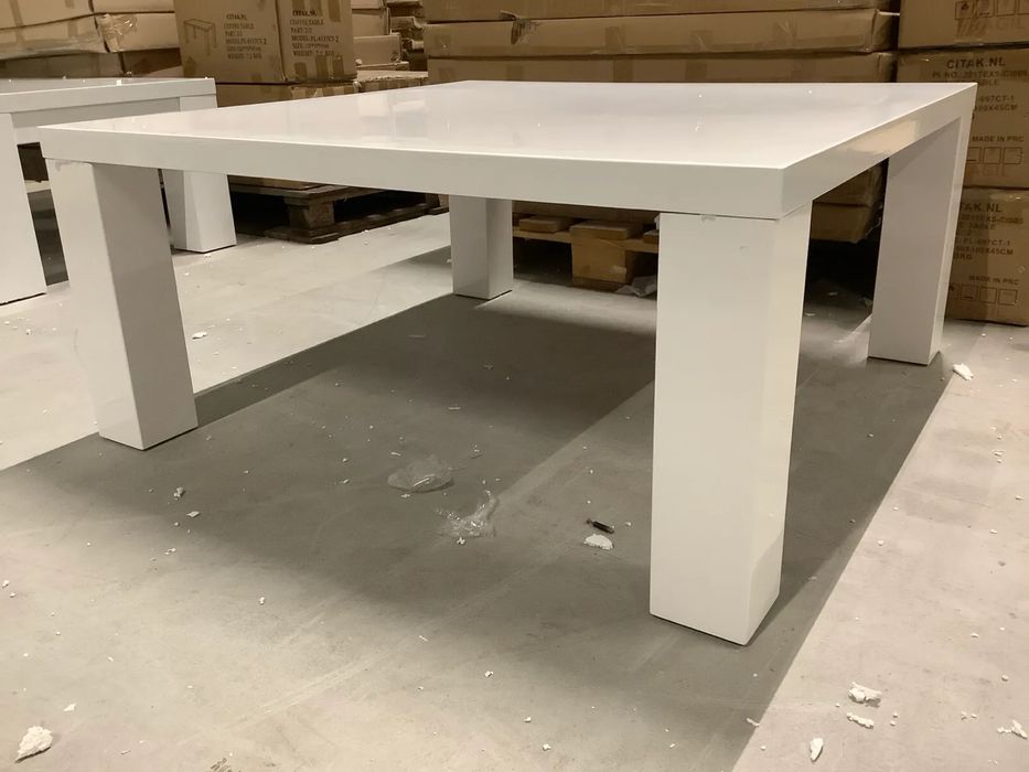 Masa living noua alba