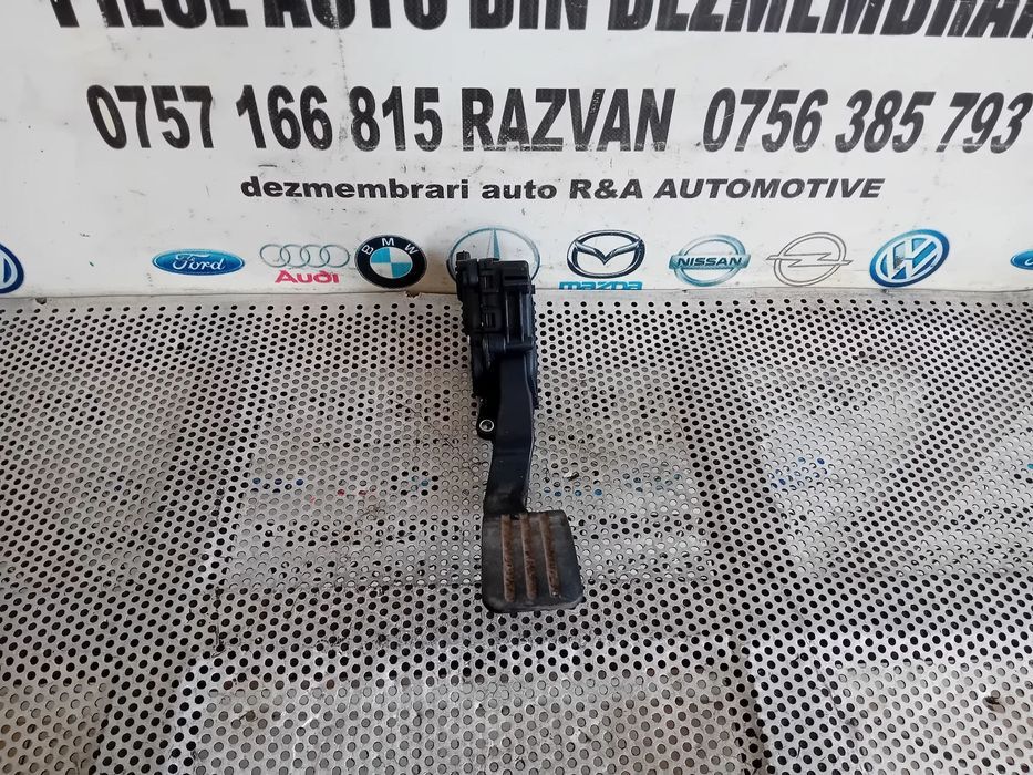Pedala Acceleratie Dacia Duster 1.5 Dci Motor K9KR858 Cutie Manuala 4X4 TL8B005 Cod 18010613R