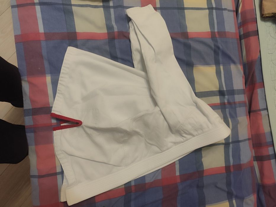 Продам детское кимоно рост130-140