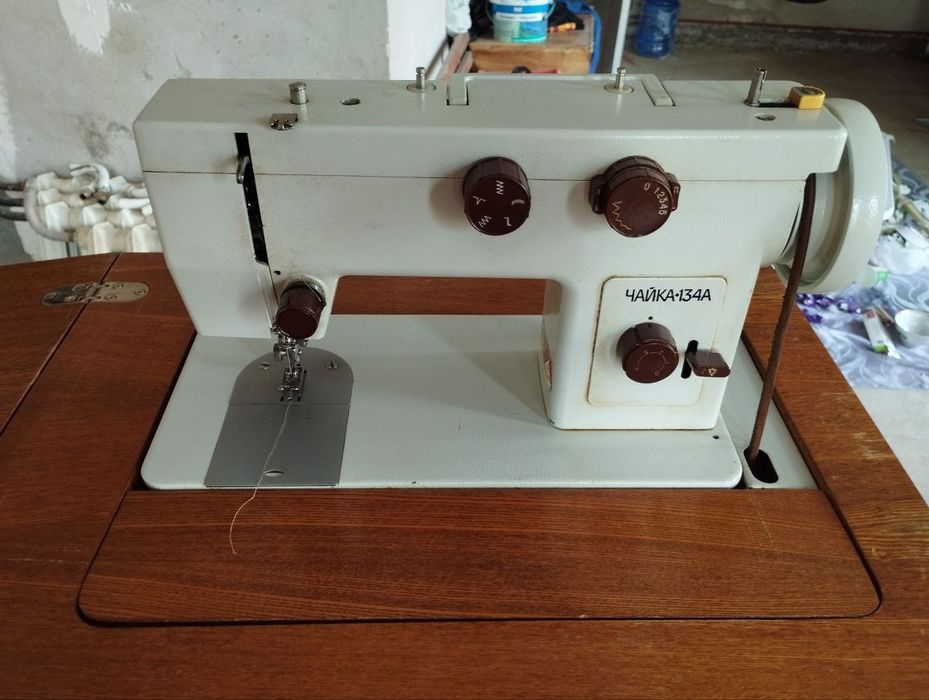 Продаётся швейная машина