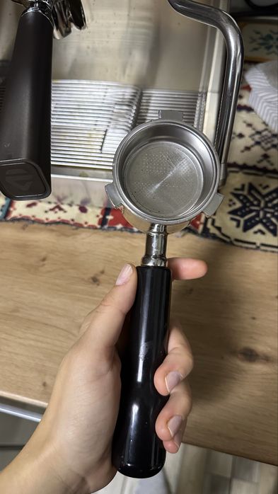 Portafiltru botomless compatibil Delonghi