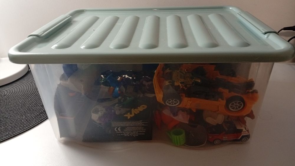 Jucării aleatorii [DONEZ]