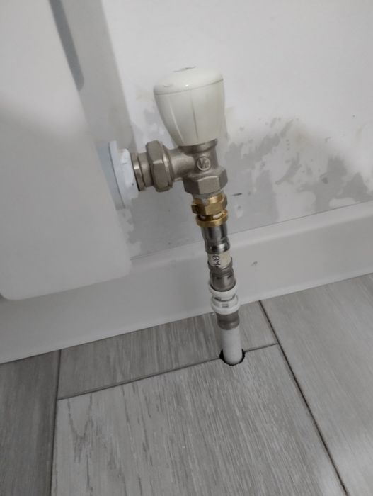 Сантехник сантехник