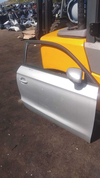 Usa dreapta fata Audi A1 an 2012