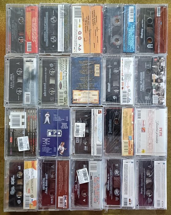 Casete audio sigilate cu muzică Românească Pop , Dance , Rock