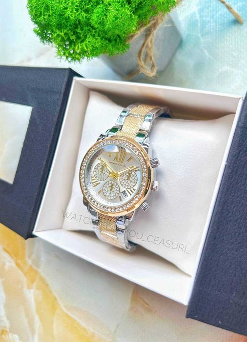 Ceas damă Model 7- Nou în cutie - Cadoul Perfect