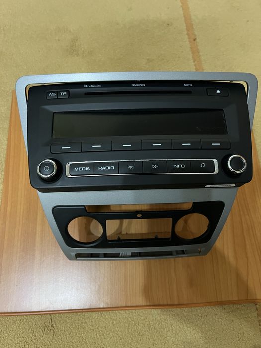 Radio CD Skoda Octavia 2
