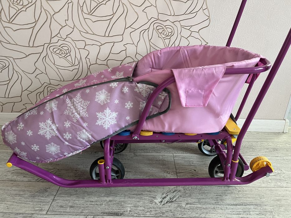 Санки с чехлом Nika