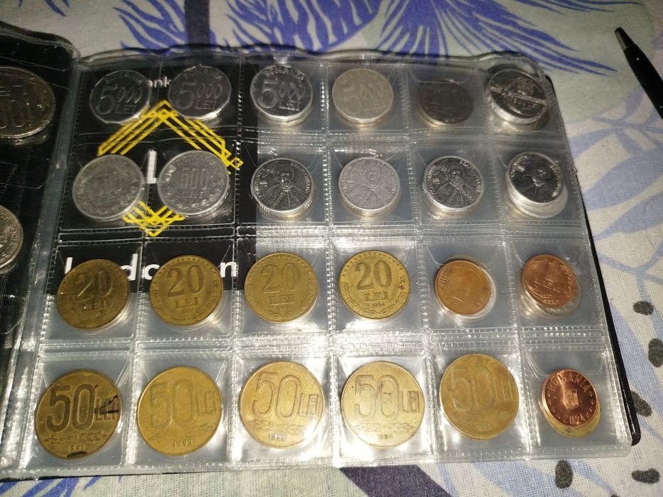 Vând colectia de monede clasor monede romanesti