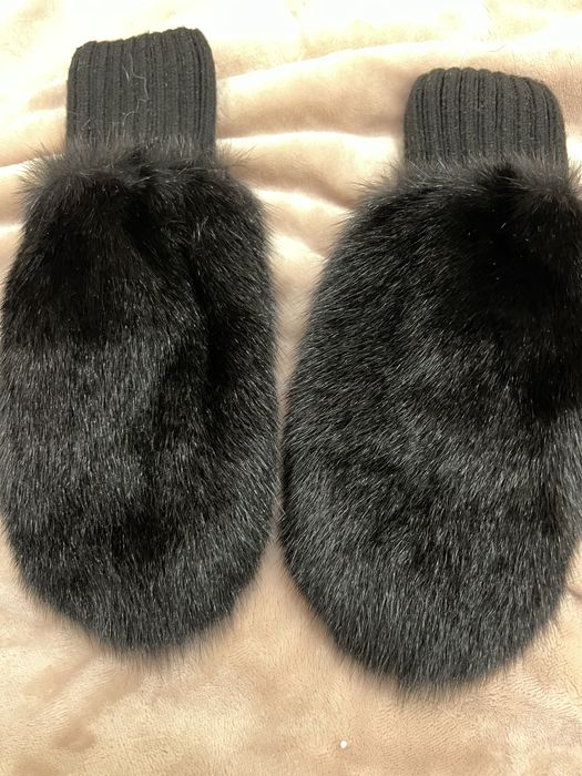 Продам варежки норковая