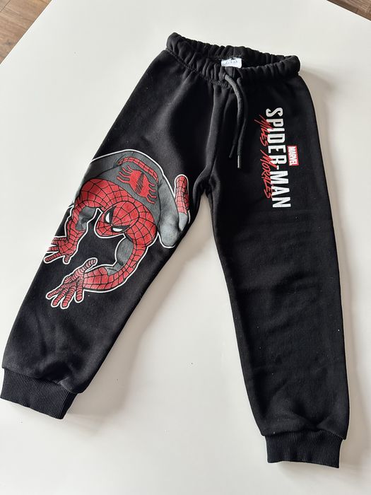 Детски долнища Zara и Okaidi