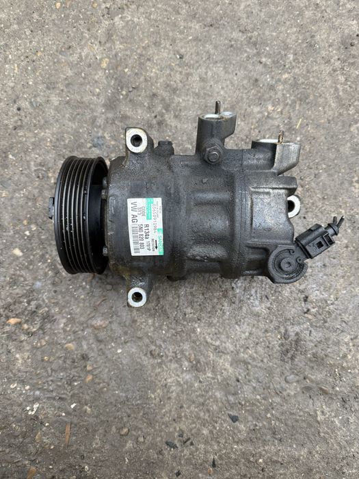 Compresor clima aer conditionat Volkswagen Skoda Seat 5N0820803