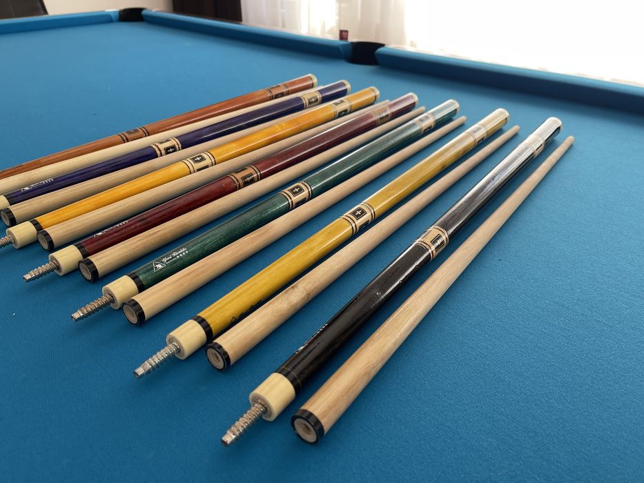 Tacuri pentru biliard cu filet 75 lei