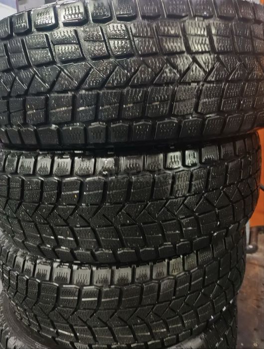 Шины липучка Maxxis r18