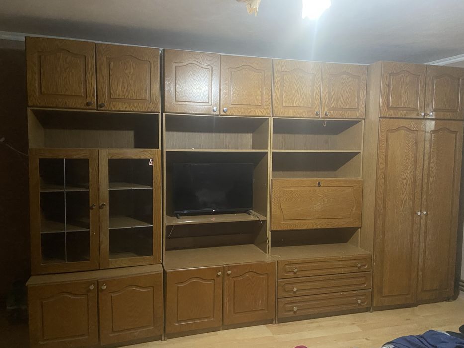 Vand mobila .Pret 2500 de lei .