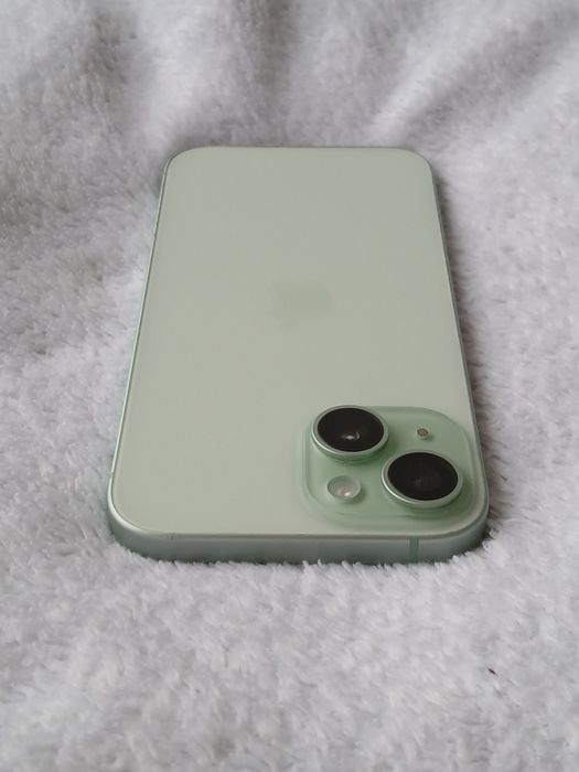 iPhone 15 verde 128GB 87% bat