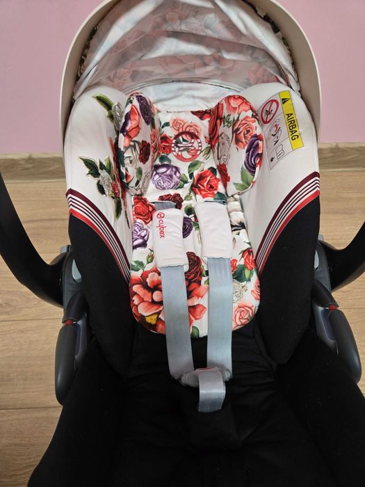 Cybex стол за кола Cloud Z i-size Spring/Blossom