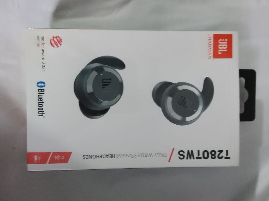 JBL căști noi / cutie