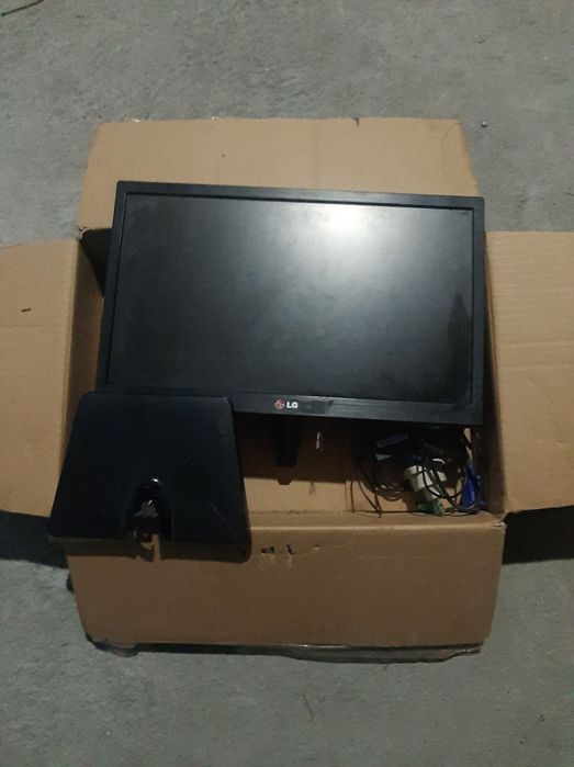 LG LED MONITOR 19EN33 - 47CM [19]