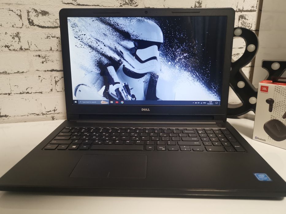 Лаптоп Dell Inspiron, 15.6" 240GB SSD 4GB RAM Bluetooth