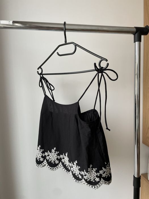 Страхотни Сетове топ и пола подходящи за специален повод