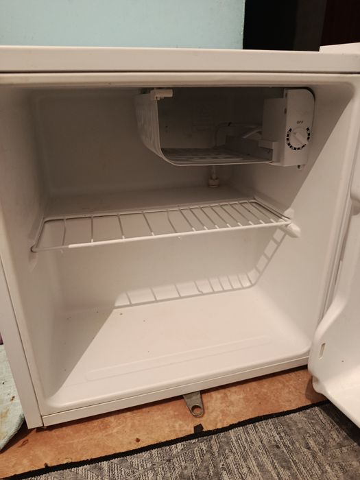 Холодильник маленький офисный