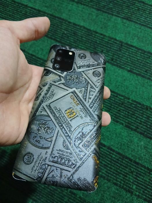 Samsung S10 Lite  6/128 сотилади 115$. Обмен бор.