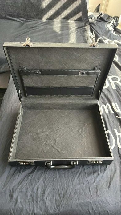 Кожен бизнес куфар