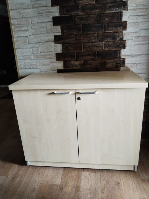 Продам   тумбу...