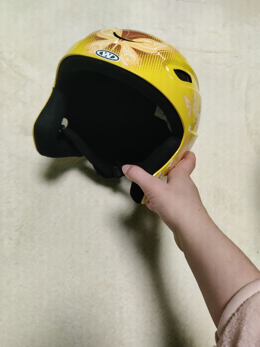 Casca de ski in stare foarte buna