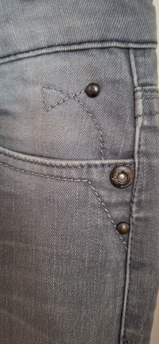 Pantaloni Denim Blugi culoare Gri masura 27