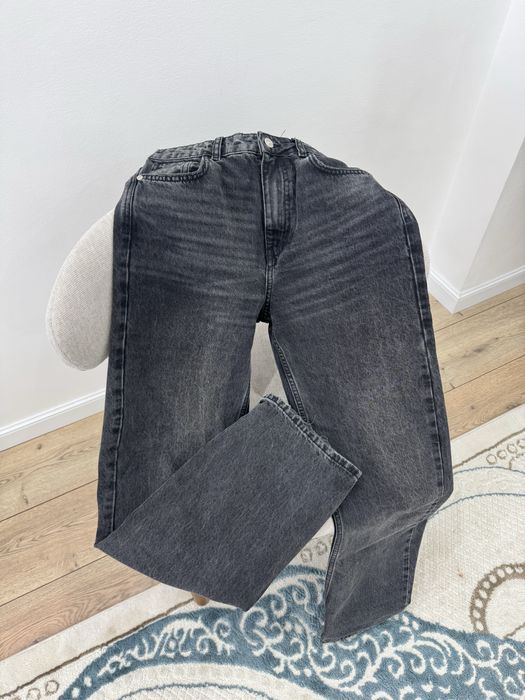 джинсы и кожаные штаны