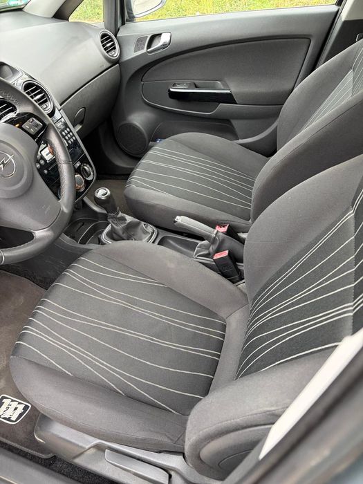 Opel Corsa 1.4 benzina
