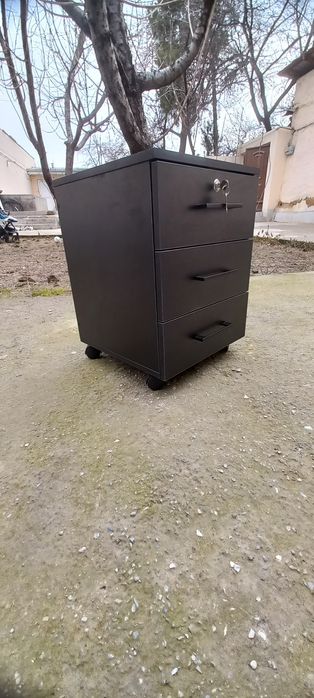 Тумба выкатная в наличии