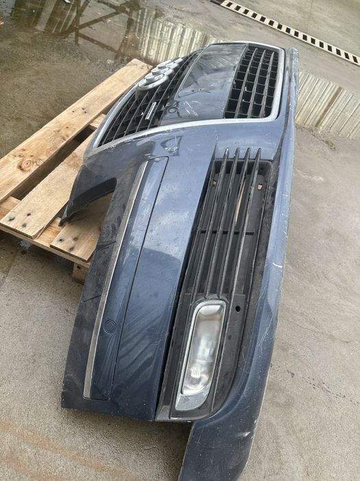 Предна Броня AUDI A8