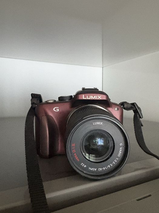 Panasonic Lumix G3 с объективом 14–42 мм