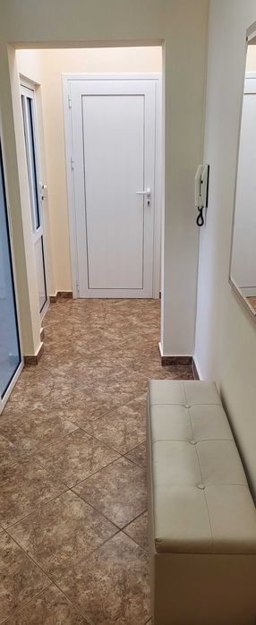 Дава се под наем Тристаен апартамент в Варна, Възраждане 1 - 65 кв.м за 488.58 € - Снимка #2