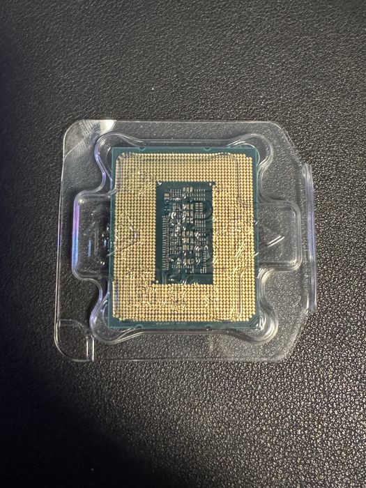 Продавам: I5 12400f