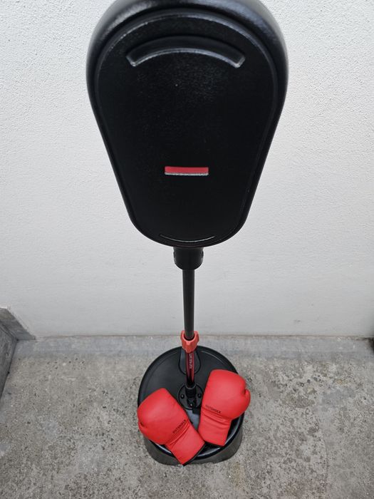 Vând sac de box reflex + mănuși Outshock – stare foarte bună