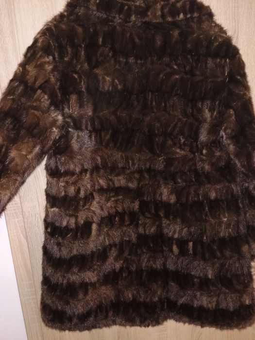 Haină maro blană