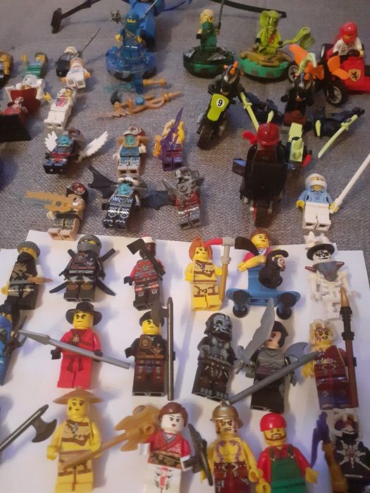 Figurine lego ninjaco si spinners de colectie