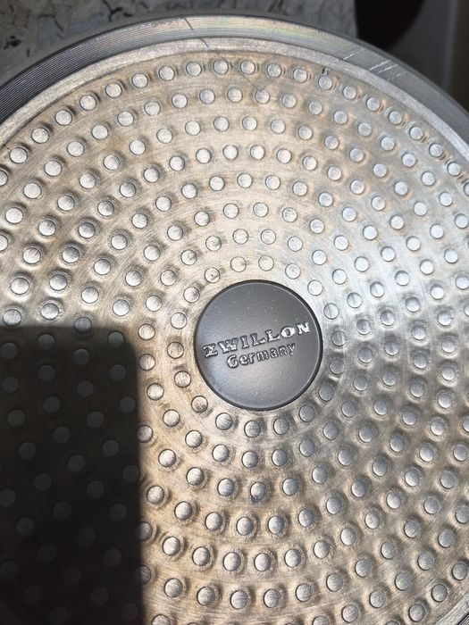 Продам кастрюлю Zwillon